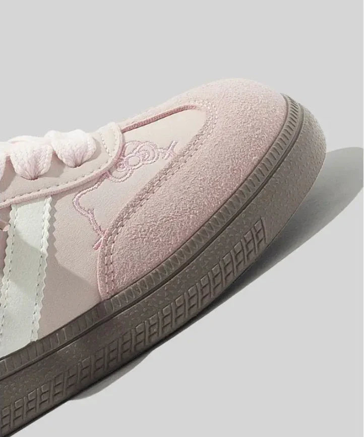 Cinnawrld Embroidery Sneakers