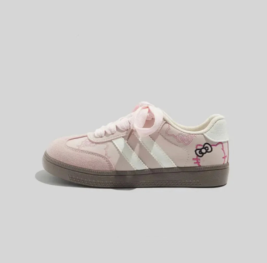 Cinnawrld Embroidery Sneakers