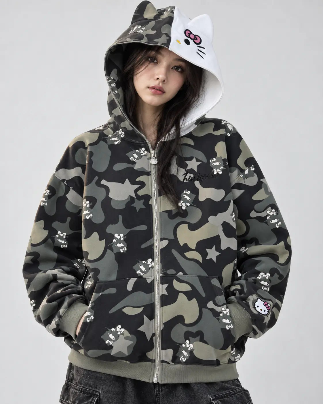 Y2K CINNAWRLD SWEATER (GREEN)