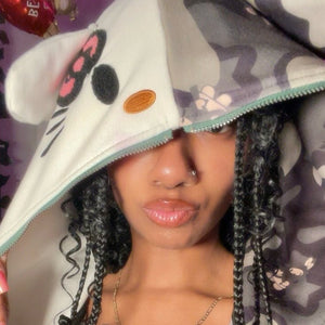 CINNAWRLD ESSENTIALS