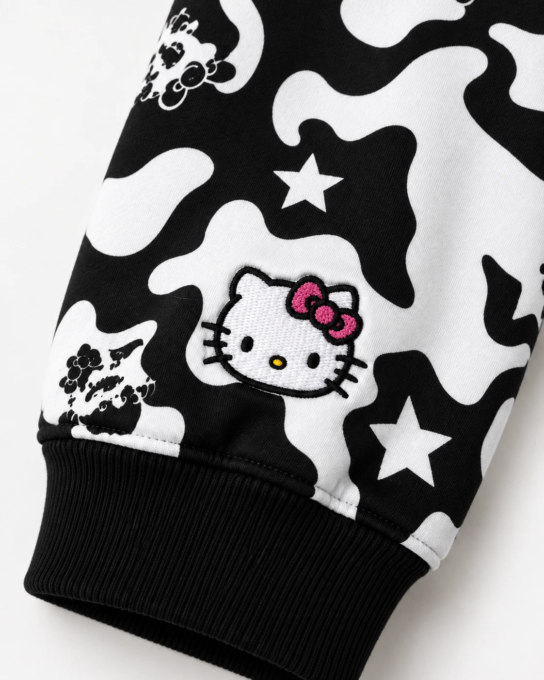 Y2K CINNAWRLD SWEATER (BLACK)