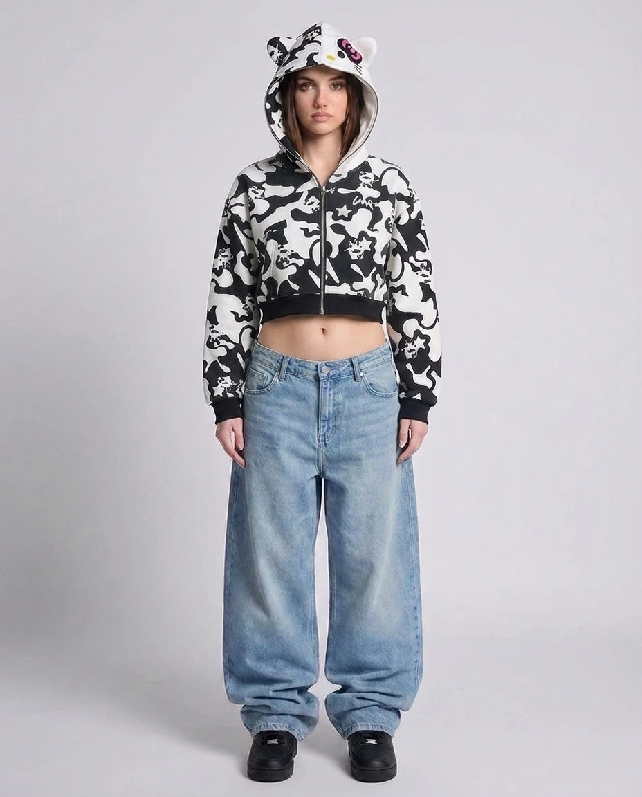 Y2K CINNAWRLD SWEATER (BLACK CROPPED)